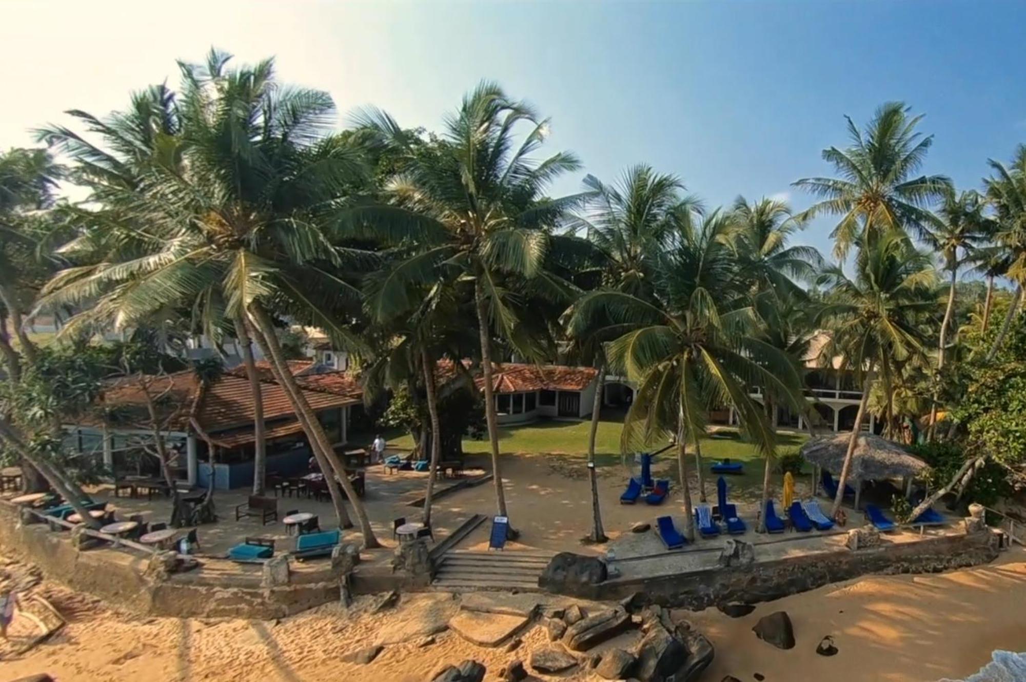 Sri Gemunu Beach Resort Unawatuna Ngoại thất bức ảnh