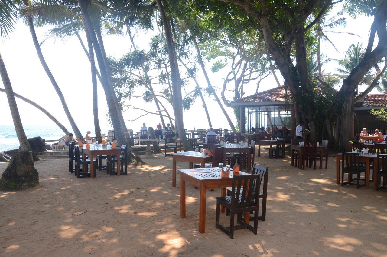 Sri Gemunu Beach Resort Unawatuna Ngoại thất bức ảnh