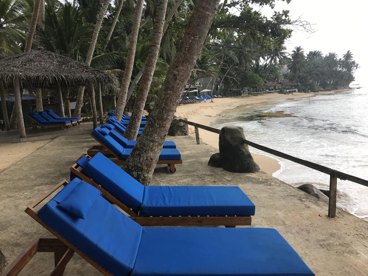 Sri Gemunu Beach Resort Unawatuna Ngoại thất bức ảnh